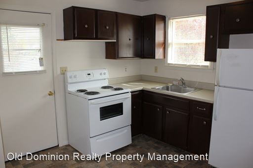Building Photo - 2 br, 1 bath House - 100 East Riverside Dr...