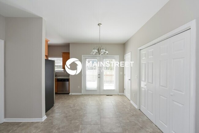 Building Photo - 3 Bedroom Pet-Friendly Home in Nashville, TN with Main Street Renewal