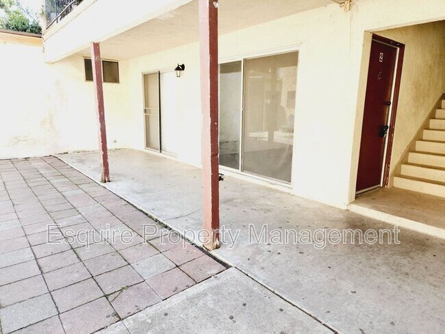 Foto del edificio - 2056 N Ventura Rd