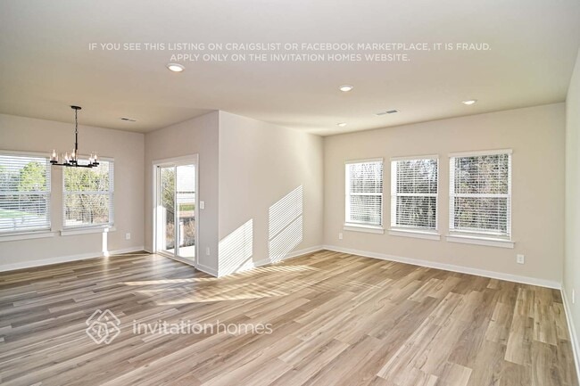 Foto del edificio - 1195 Bluffton Cir