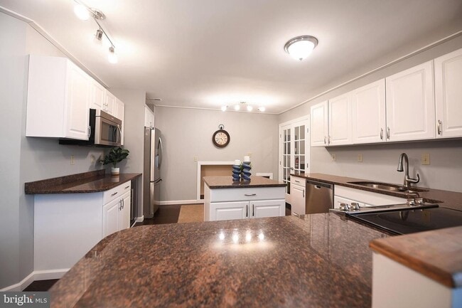 Foto del edificio - 1239 Reece Rd