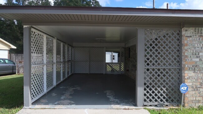 Building Photo - 8130 Kimberlin Dr S