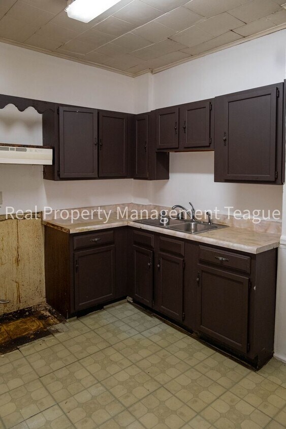 Primary Photo - 10 Hurlbut Street ( Goldenview LLC)