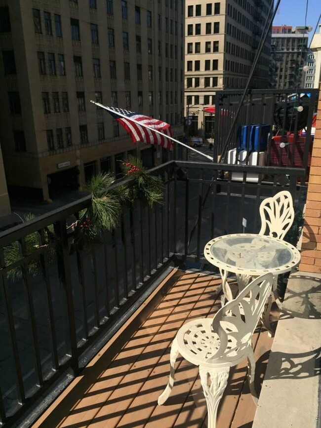 Foto del edificio - 224 E Mason St