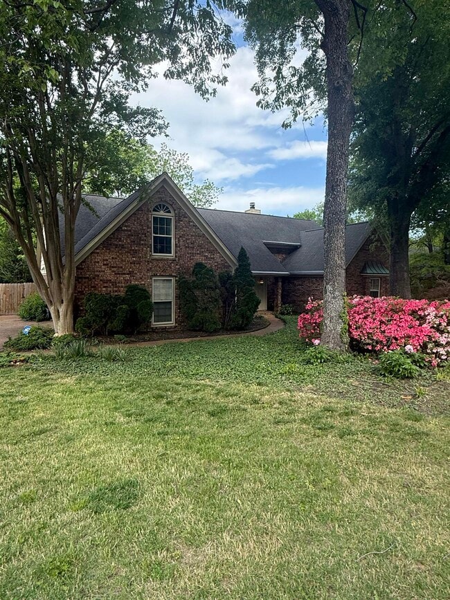 Building Photo - 2805 Morning Woods Dr