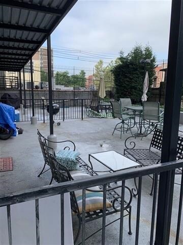 Foto del edificio - 204 Grand St