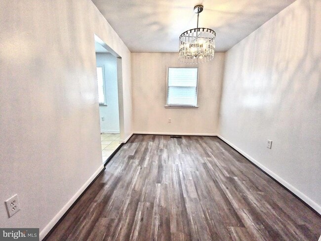 Building Photo - 14632 Earlham Ct