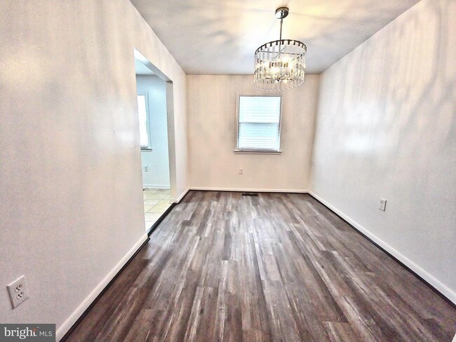 Foto del edificio - 14632 Earlham Ct