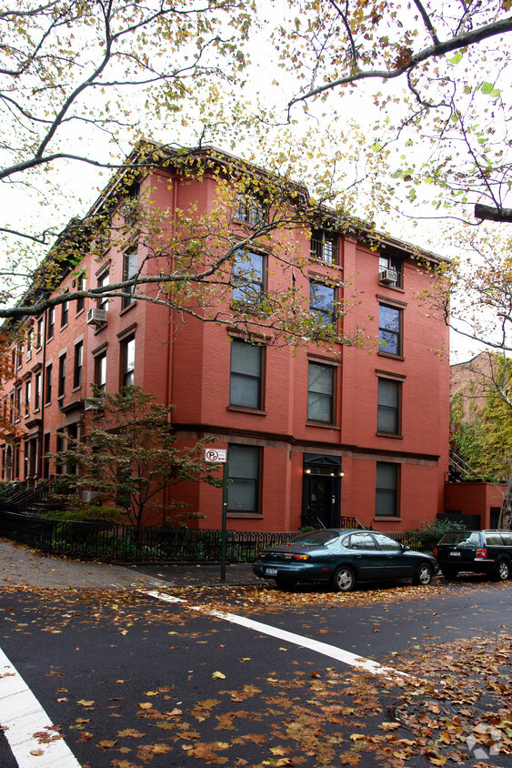 Primary Photo - 108 Joralemon St
