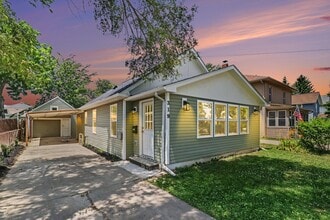 Building Photo - 319 Dunham St