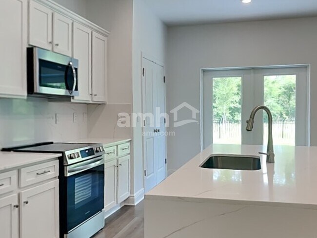 Foto del edificio - 6444 Atlantic Bch Ave
