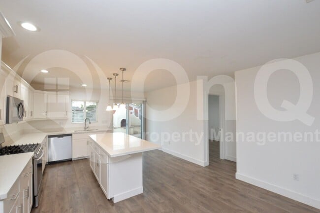 Foto del edificio - 2055 E Orange St.