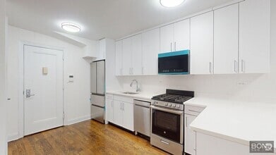 Building Photo - 147 E 72nd St