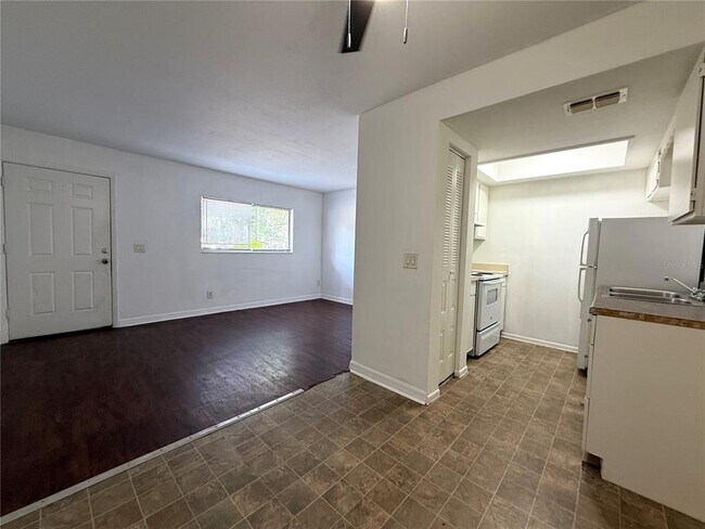 Foto del edificio - 510 SW 69th St