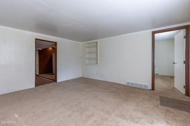 Foto del edificio - 3 br, 1 bath House - 23081 Springbrook Dr