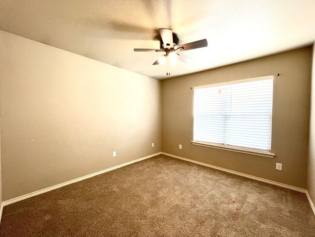 Building Photo - 3 bed 2 bath-Frenship ISD
