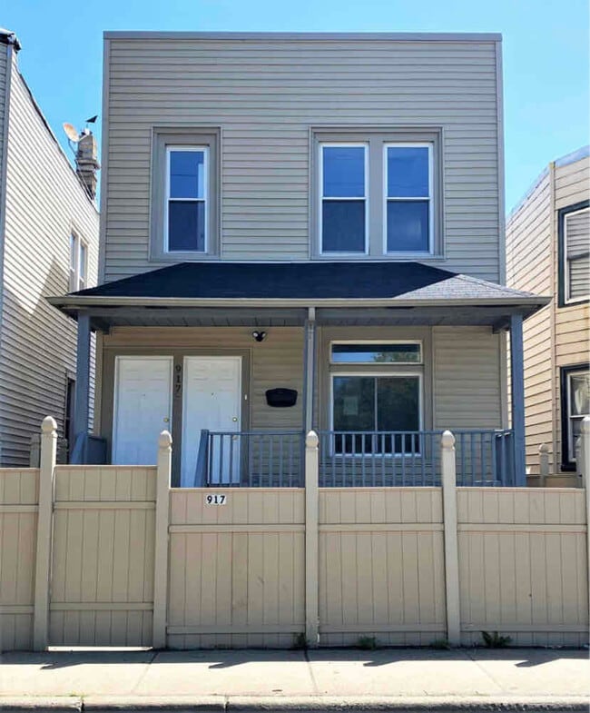 Photo - 917 N Cicero Ave Apartment