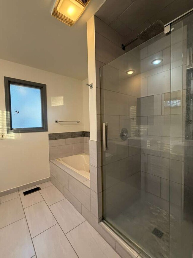 Foto del edificio - 11409 Hickory Hill Rd