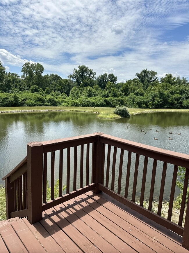 Building Photo - 3720 Candlewyck Club Dr