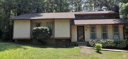 Building Photo - 525 N Royal Tower Dr