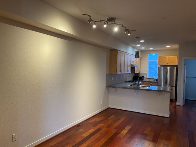 Photo - 2233 NW Hidden Ln Townhome