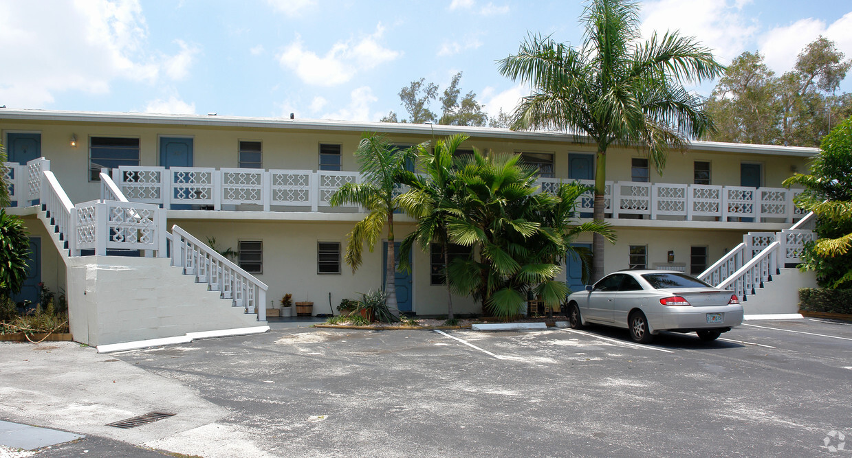 Building Photo - Coral Ridge Isles Apartments