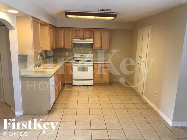 Foto del edificio - 5639 W Sunnyslope Ln