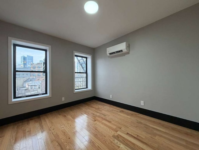 Building Photo - 20 Reed St