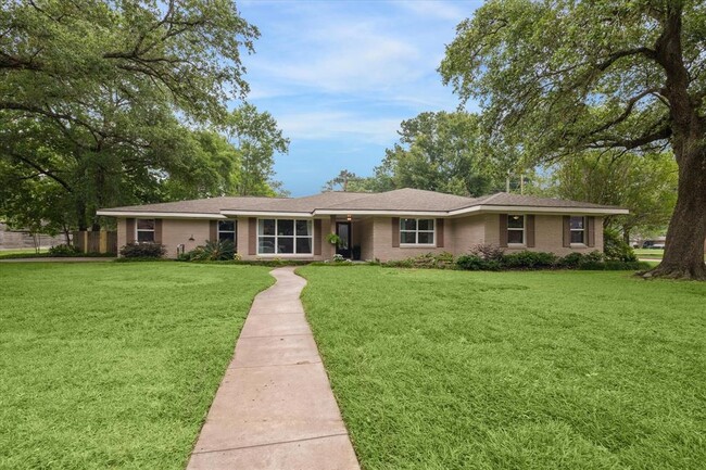 Building Photo - 10202 Raritan Dr