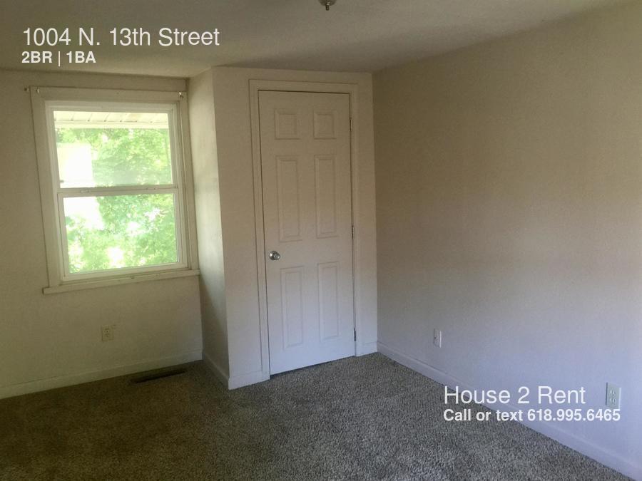 Building Photo - 1004 N 13th St
