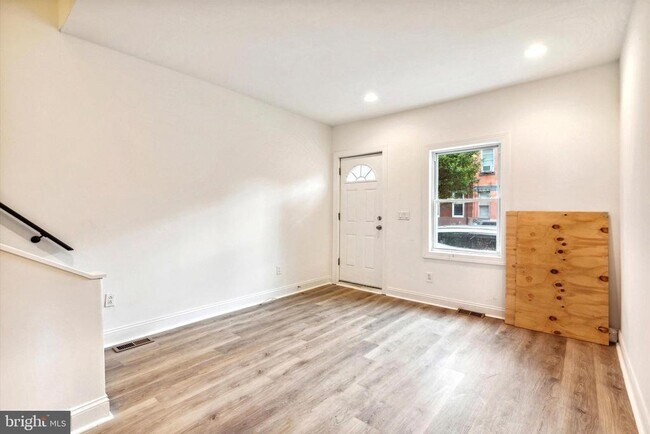Foto del edificio - 2072 E Cambria St