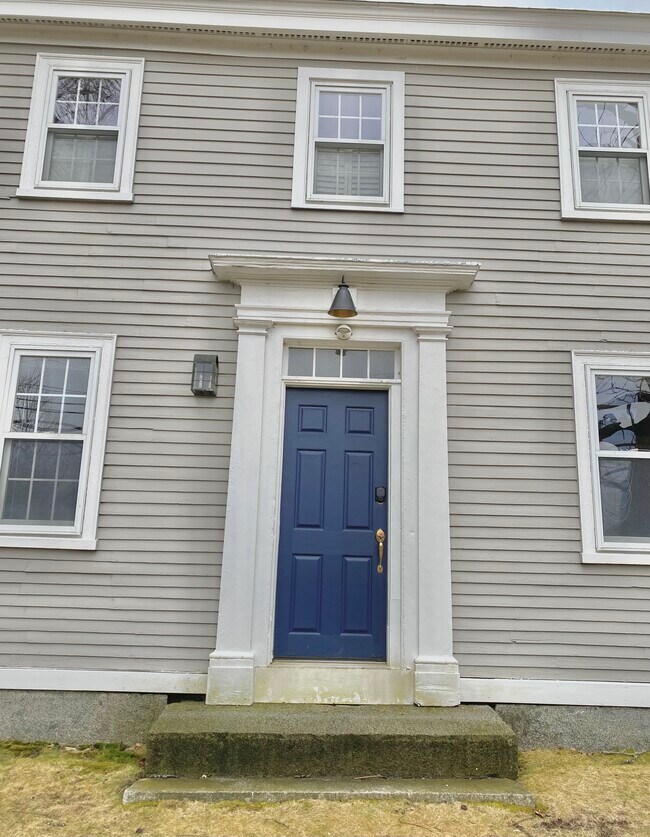 94 Portsmouth Ave Unit 1, Stratham, NH 03885 Apartments in Stratham