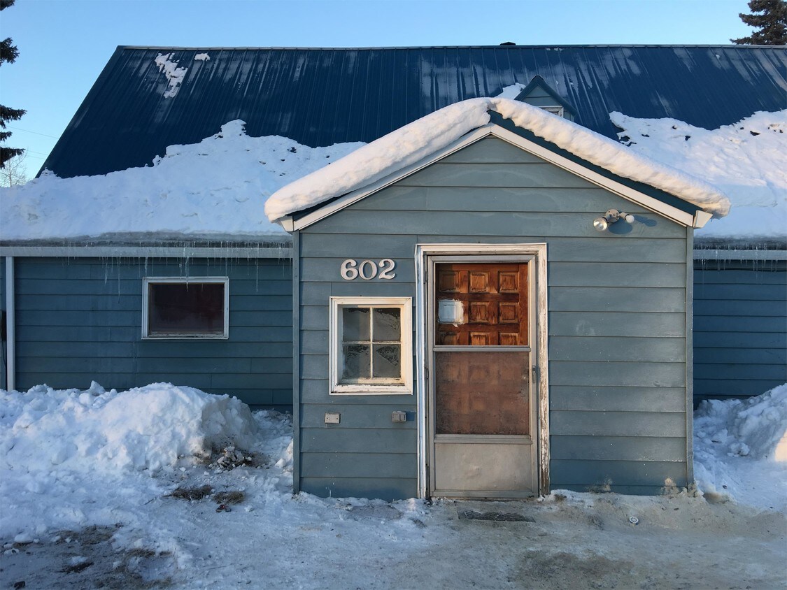Primary Photo - 602 D St