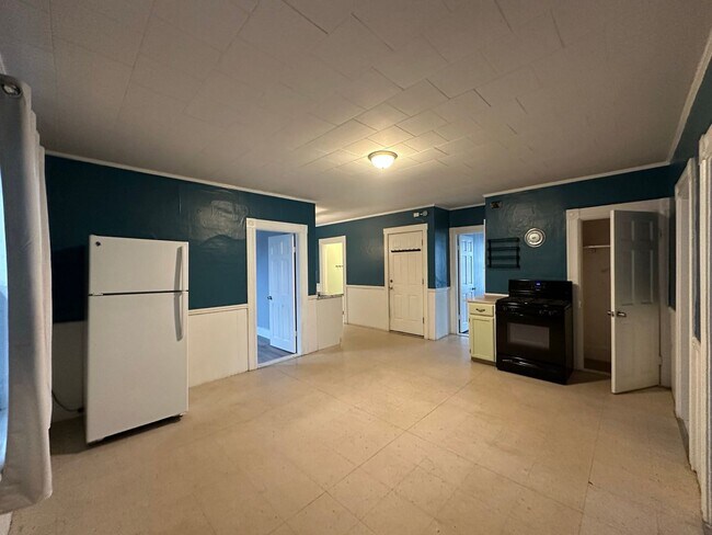 Building Photo - 408 Rimmon St