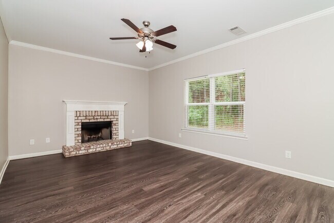 Foto del edificio - 412 Fieldcrest Dr