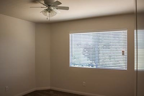 Foto del edificio - 1918 Kelly Ave