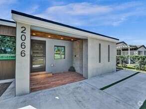 Building Photo - 2066 NE 174th St