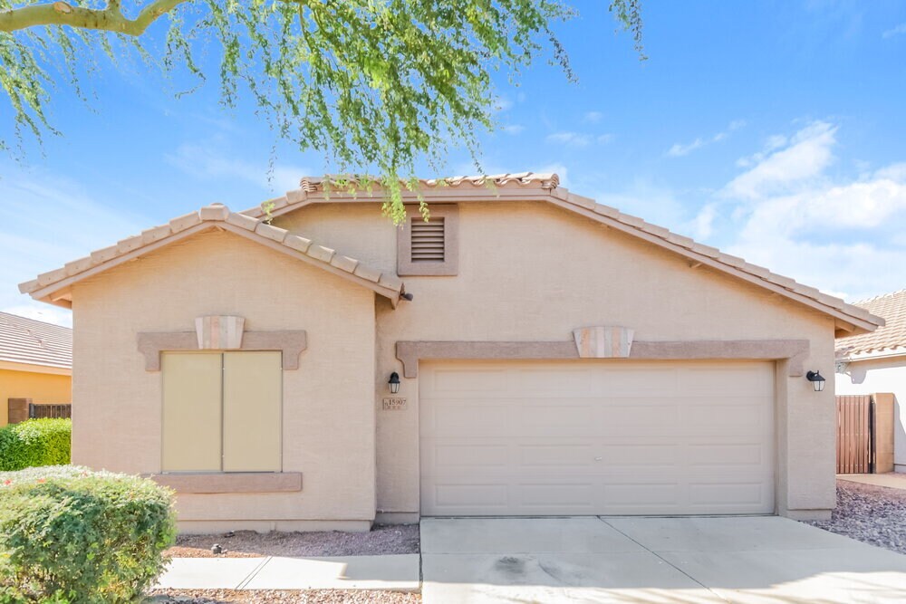 Primary Photo - 15907 W Carmen Dr
