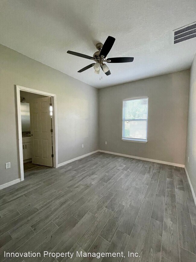 Building Photo - 3 br, 2 bath House - 803 Squirrel Court
