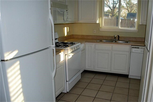 Foto del edificio - 6611 Housman
