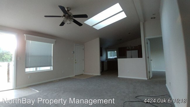 Building Photo - 3 br, 2 bath House - 3306 4th St