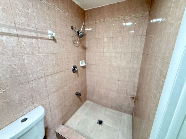 Foto del edificio - 1345 NW 55th St