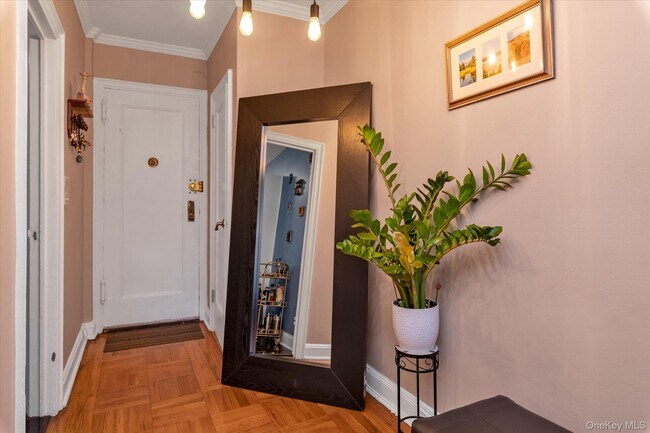 Foto del edificio - 48-55-55 43rd St