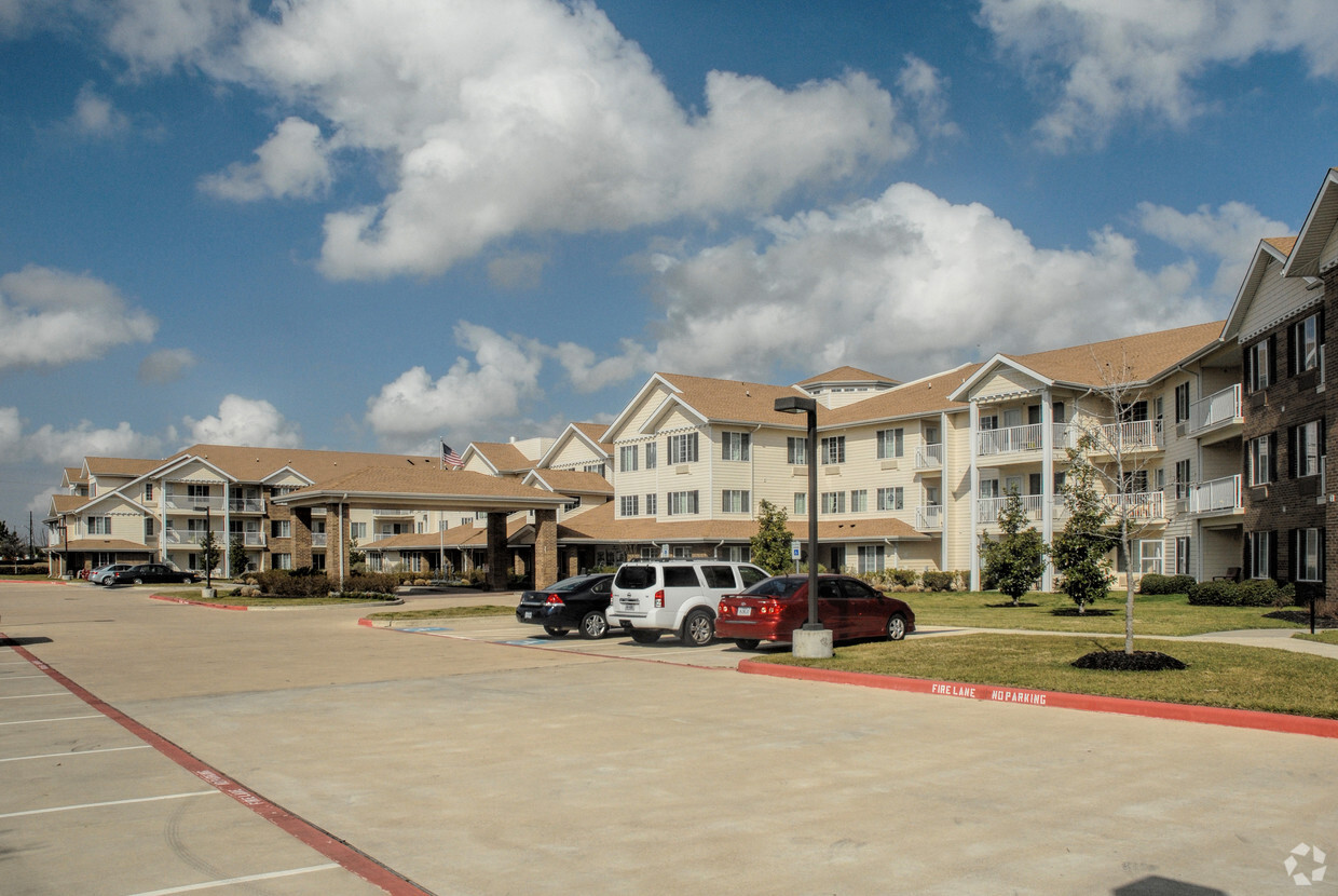 Primary Photo - Copperfield Estates