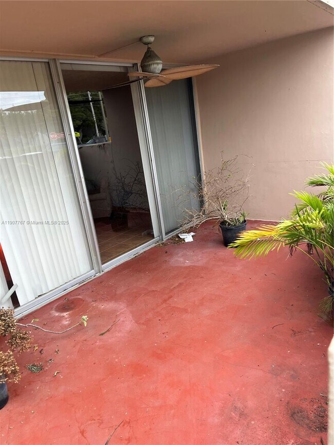 Foto del edificio - 10525 SW 112th Ave