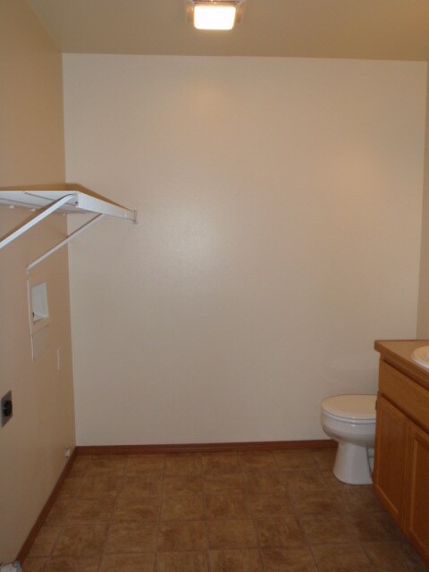 Foto del edificio - Duplex with detached garage