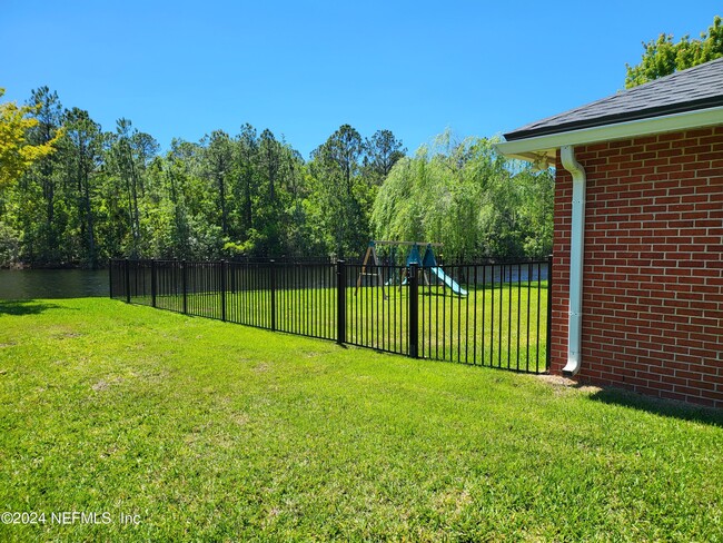 Building Photo - 548 Wellhouse Dr
