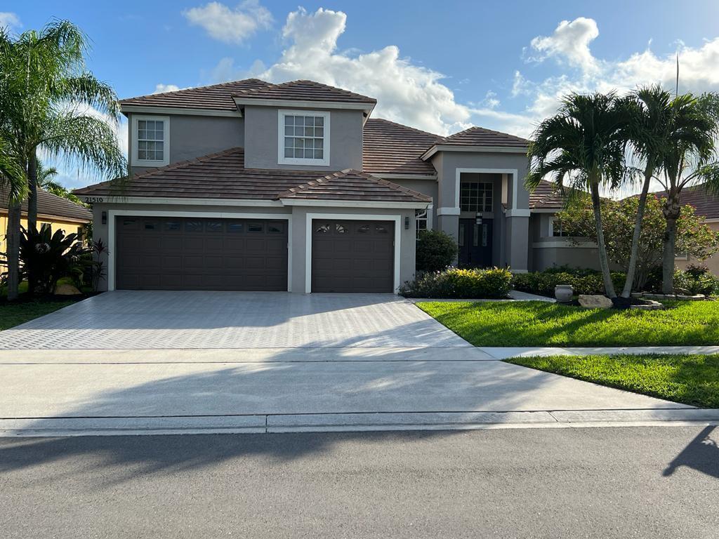 Foto principal - 21510 Halstead Dr