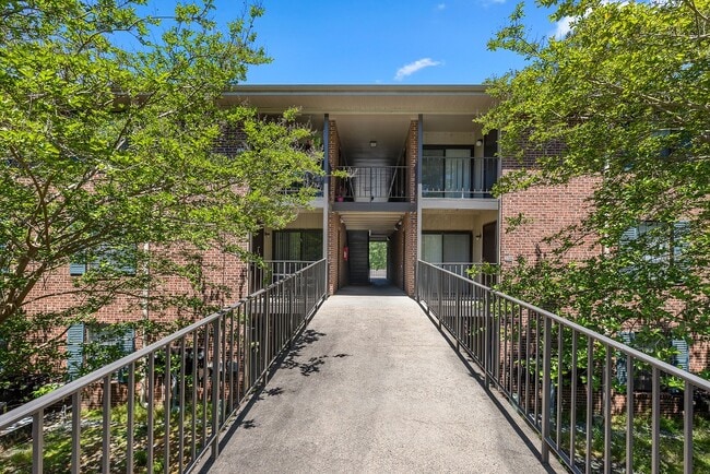 Foto del edificio - Spring Lane Apartments