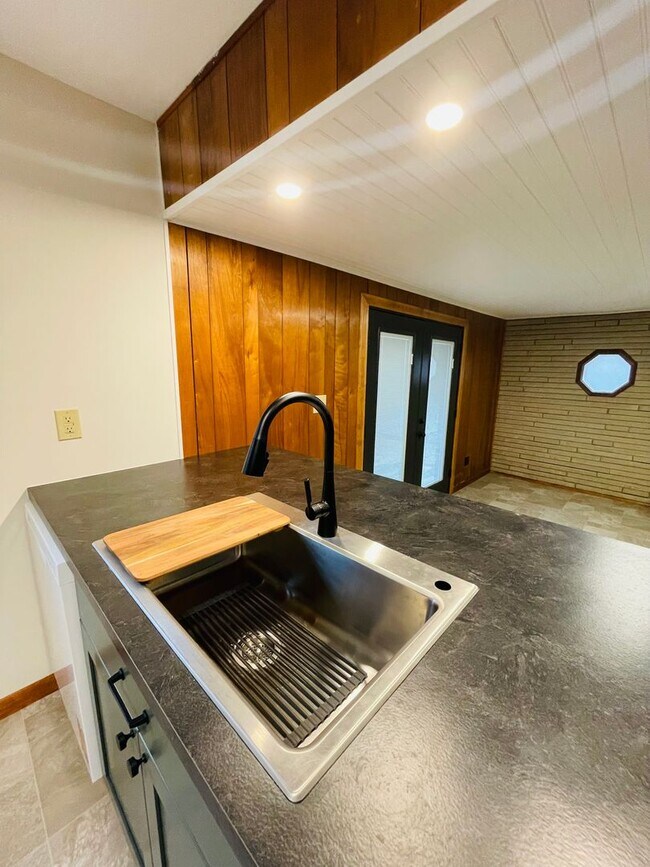 Foto del edificio - Newly Updated 3 Bed House!